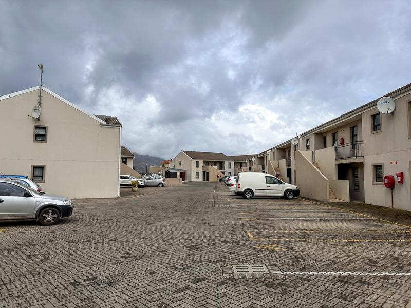 2 Bedroom Property for Sale in Fairview Golf Estate Western Cape